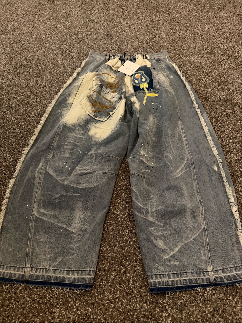 Hand-Painted Floral Straight-Leg Women's Jeans - Blue - Picture 2 of 3
